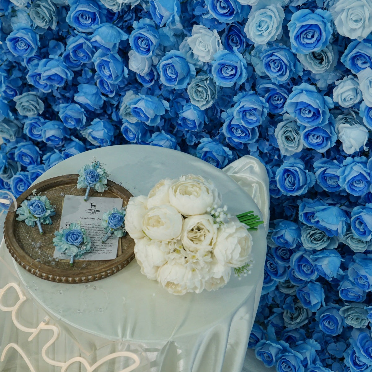 Blue and White Gradient Rose Walls